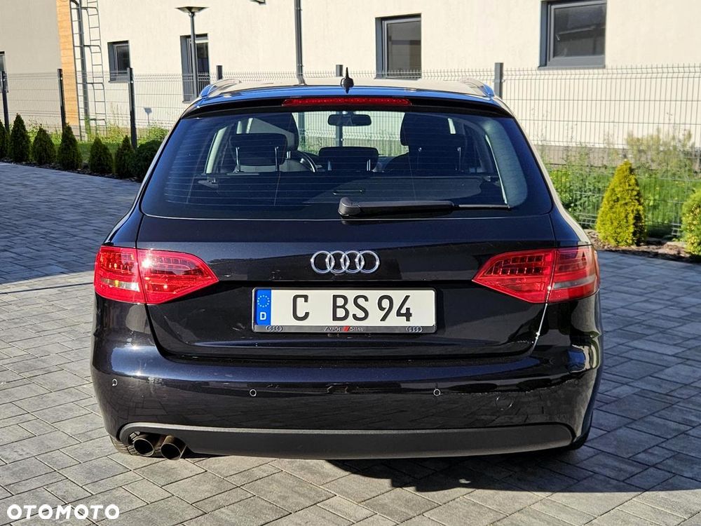 Audi A4 Avant 2.0 TDI DPF Ambiente - 9