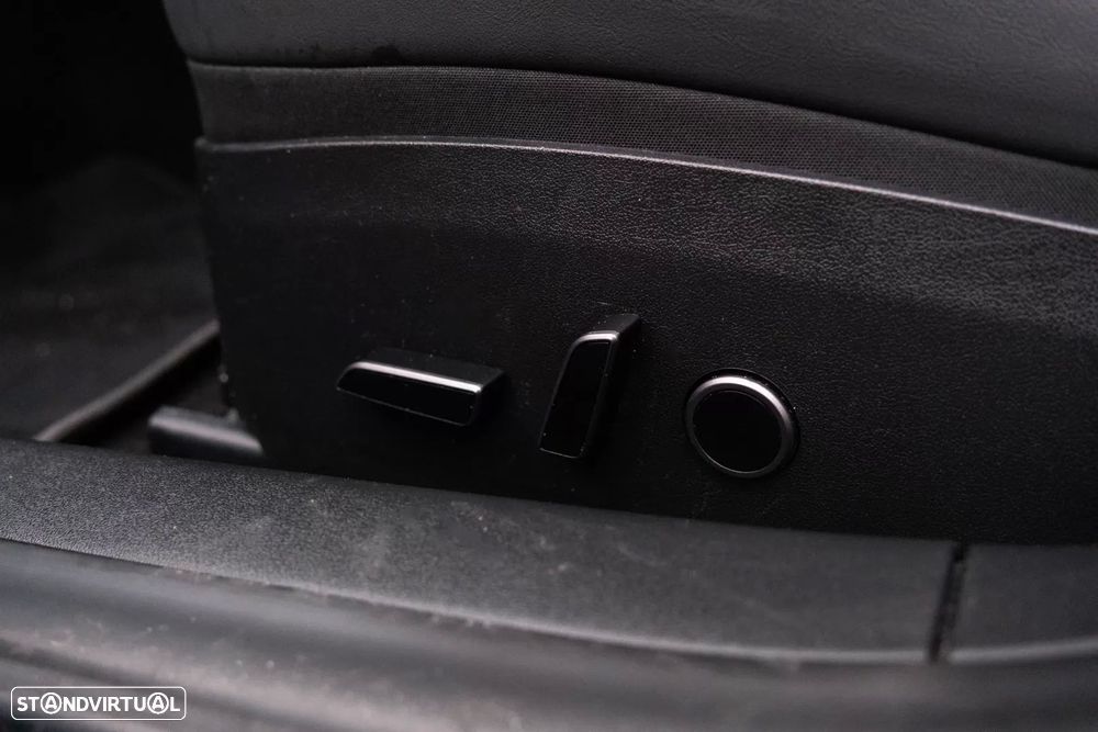 Tesla Model 3 Long Range Tração Traseira - 17