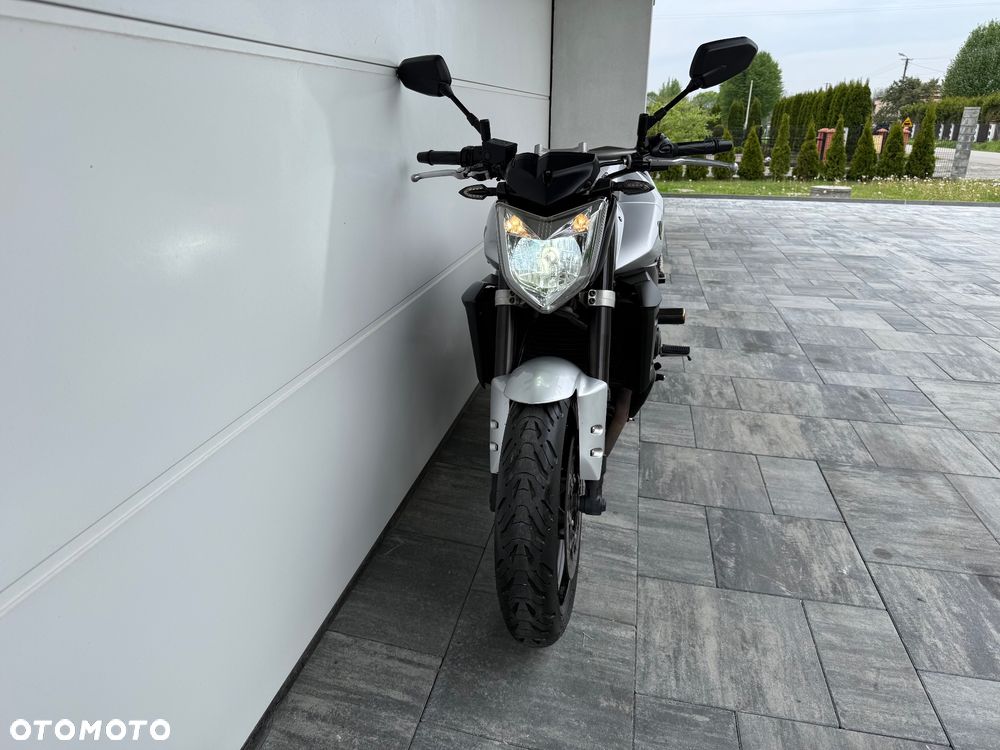 Yamaha FZ - 10