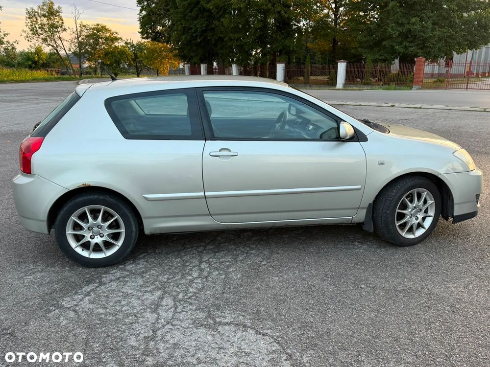 Toyota Corolla 1.6 VVT-i Sol - 4