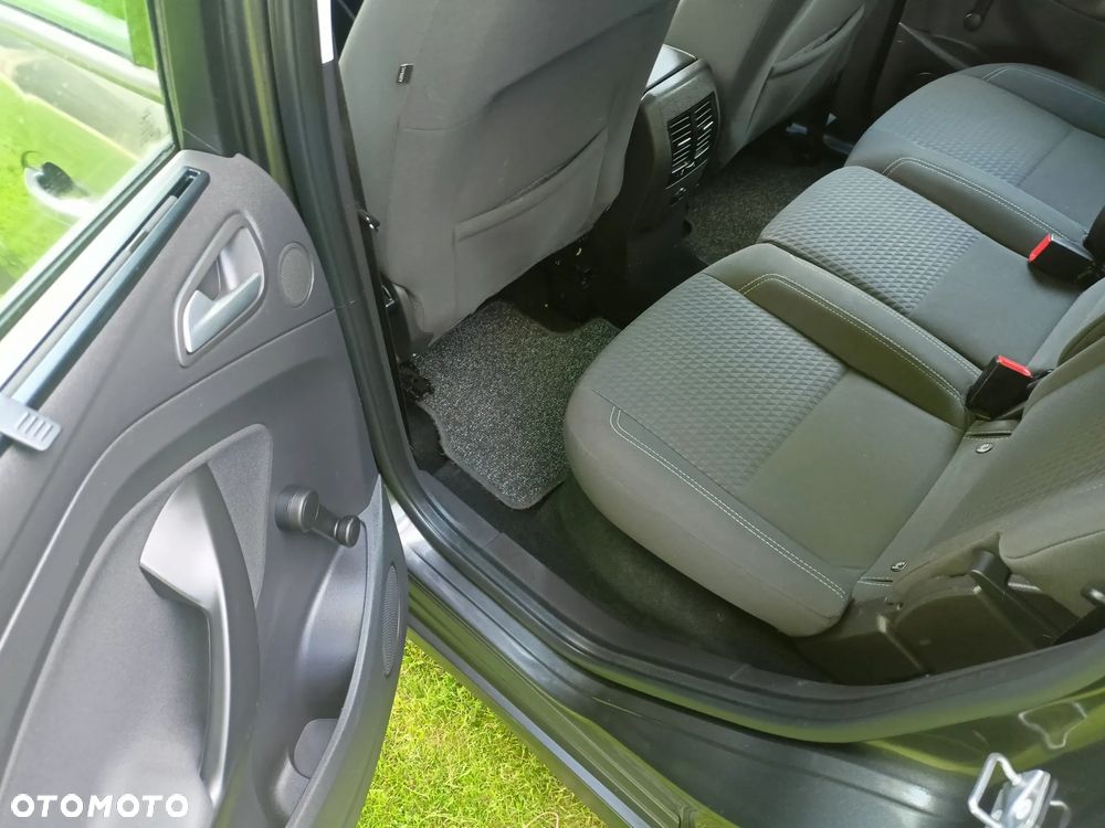 Ford C-MAX - 19