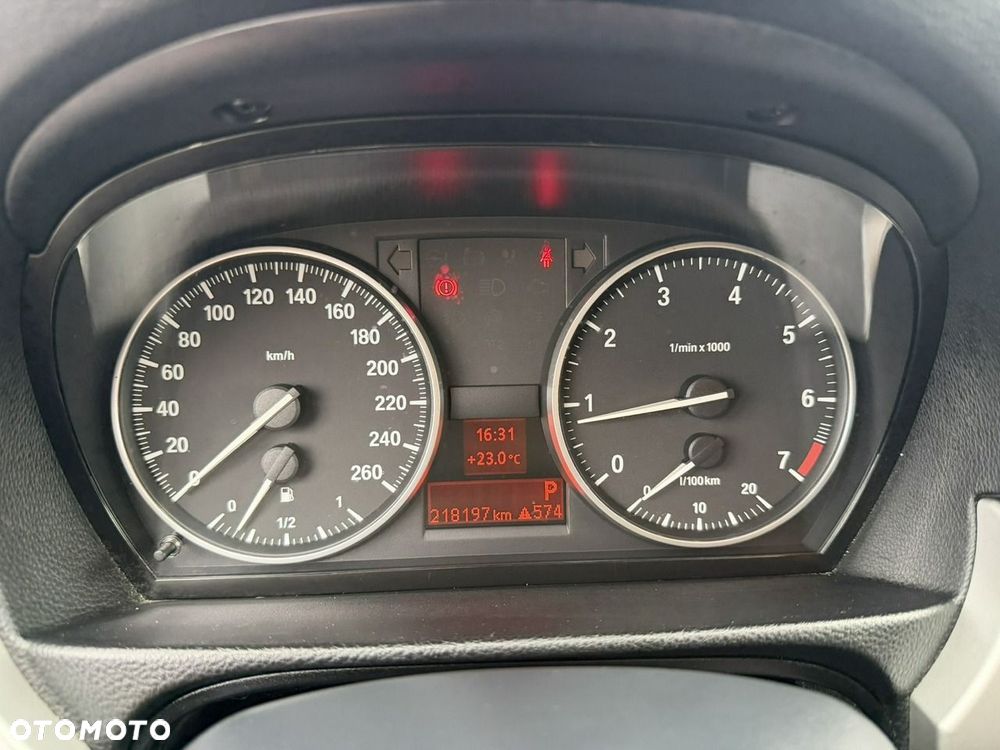 BMW Seria 3 318i Edition Exclusive - 17