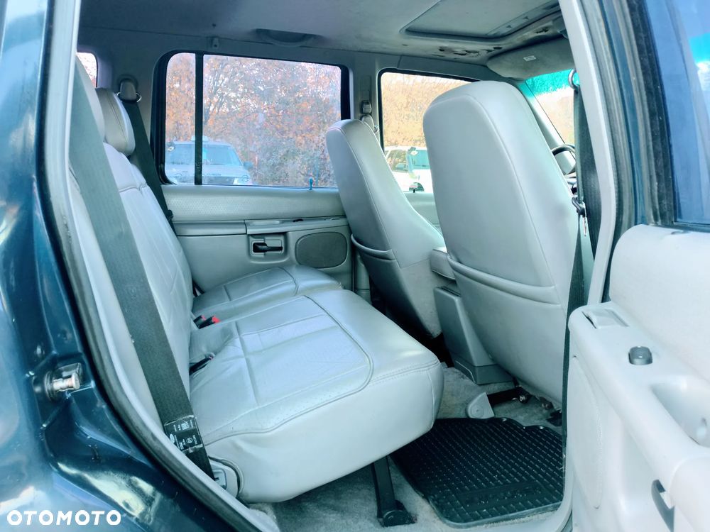 Ford Explorer - 13