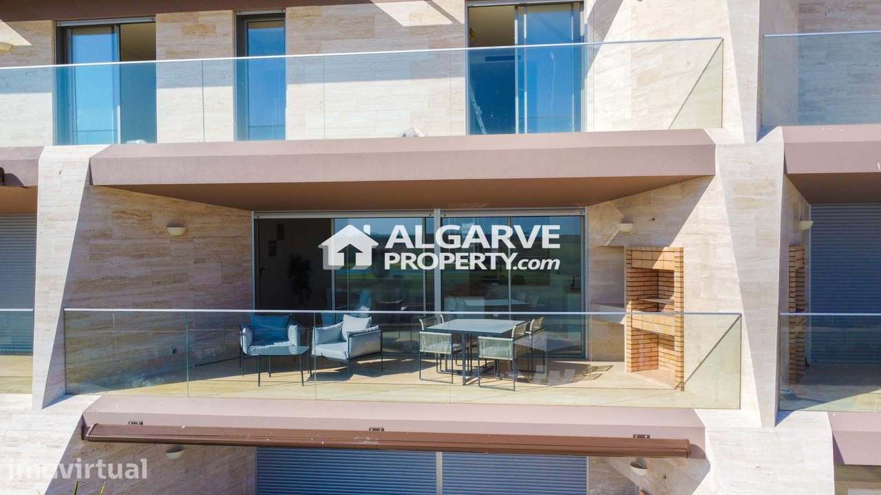 Apartamento T2 junto da MARINA e da PRAIA com vista GOLFE em Vilamoura - Grande imagem: 2/25