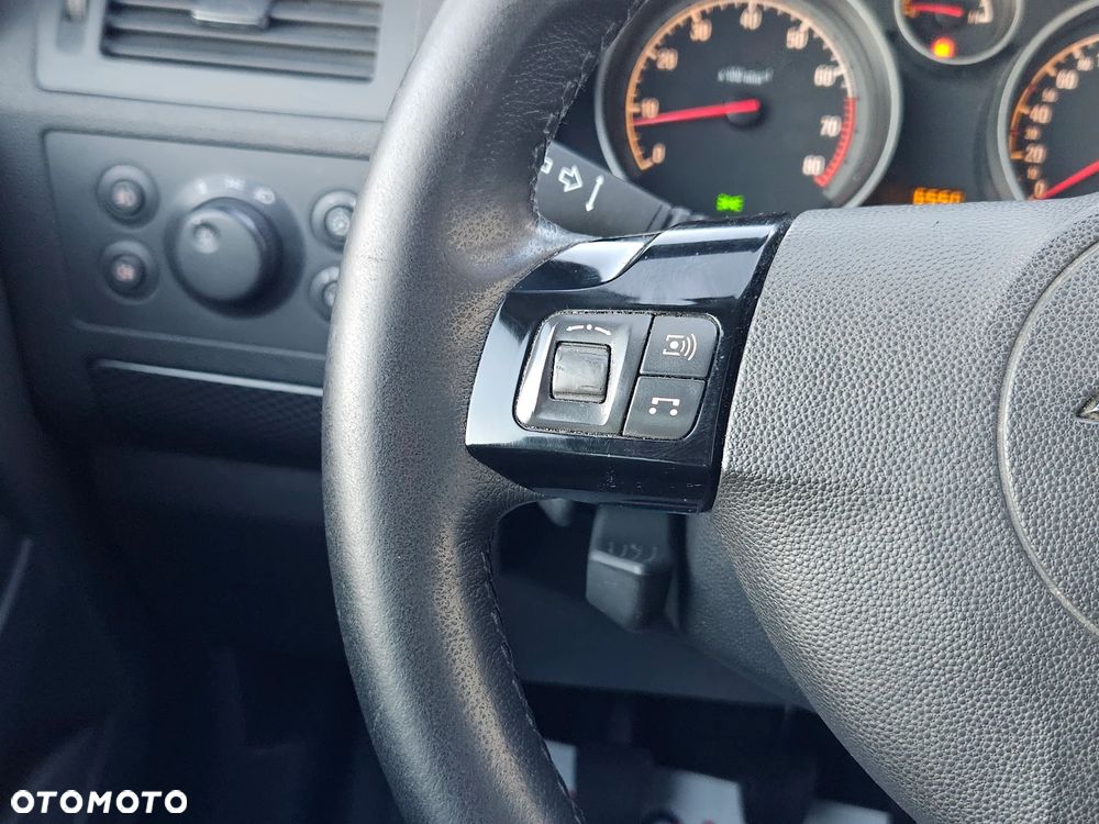 Opel Zafira - 26