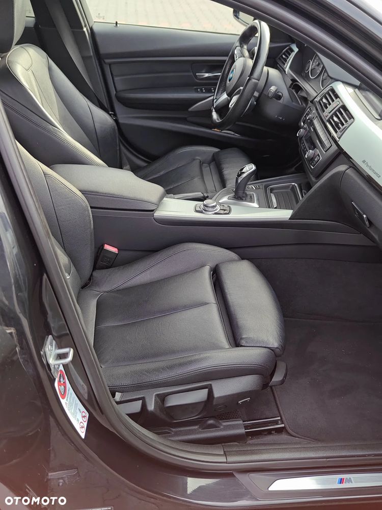 BMW Seria 3 328i Sport Line - 15