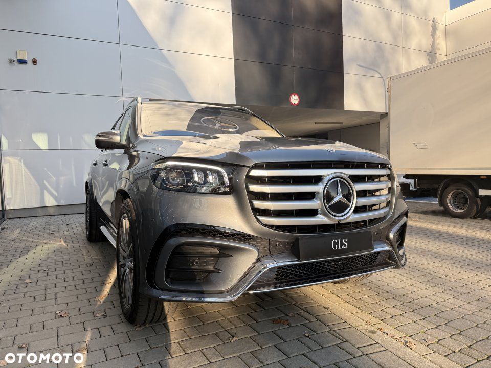 Mercedes-Benz GLS - 17