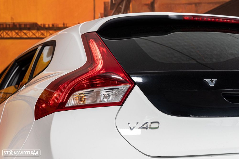Volvo V40 2.0 D2 Kinetic - 9