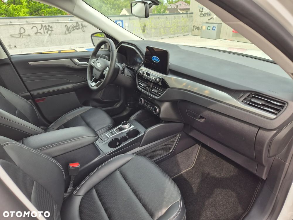 Ford Kuga - 16