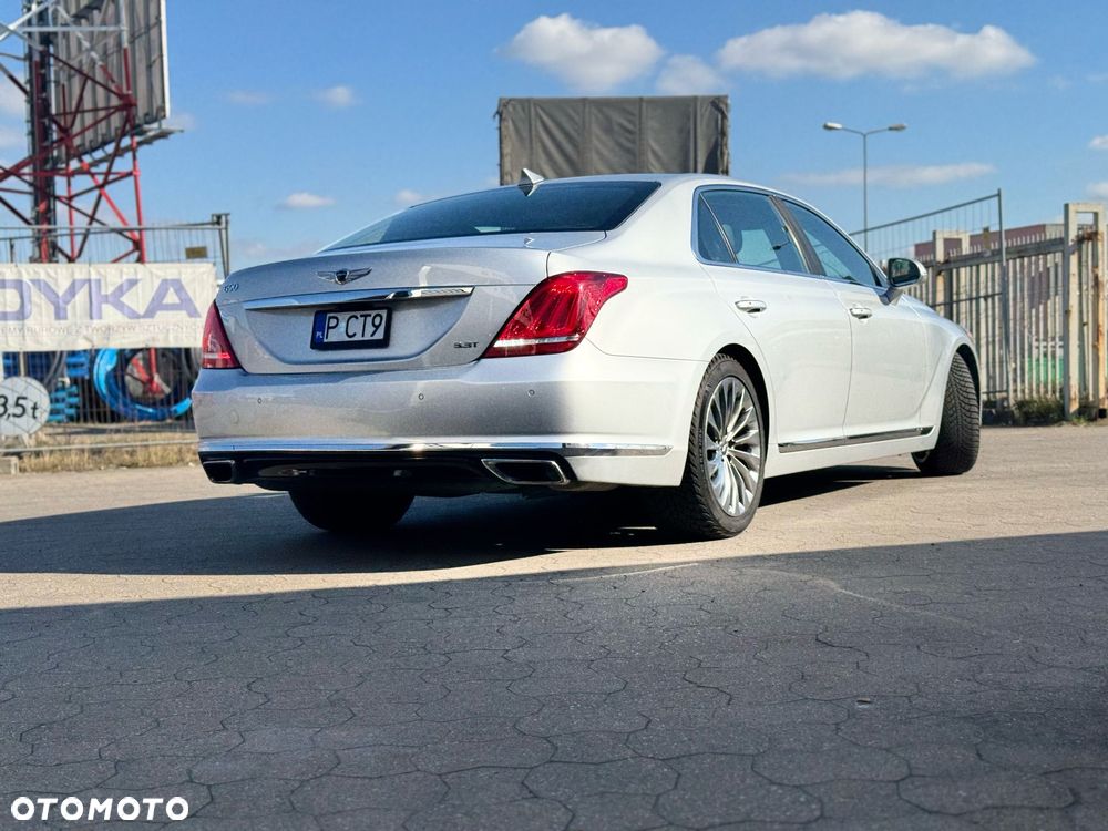Genesis G90 - 16
