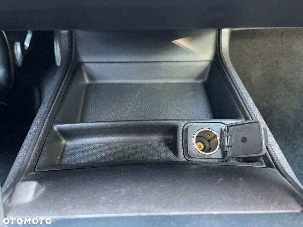Ford Mondeo 2.0 TDCi Titanium PowerShift - 28