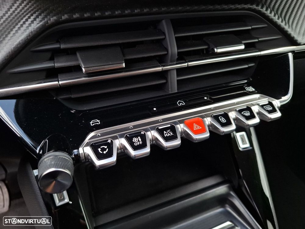 Peugeot 208 1.2 Hybrid Allure e-DCS6 — fotografia 19