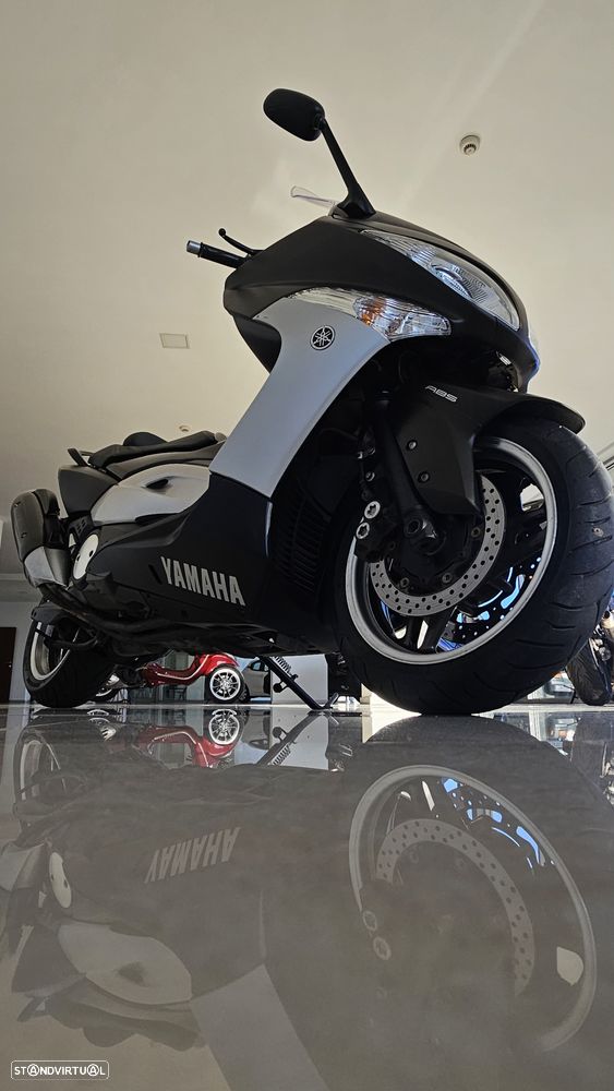 Yamaha TMAX Techmax special edition - 8
