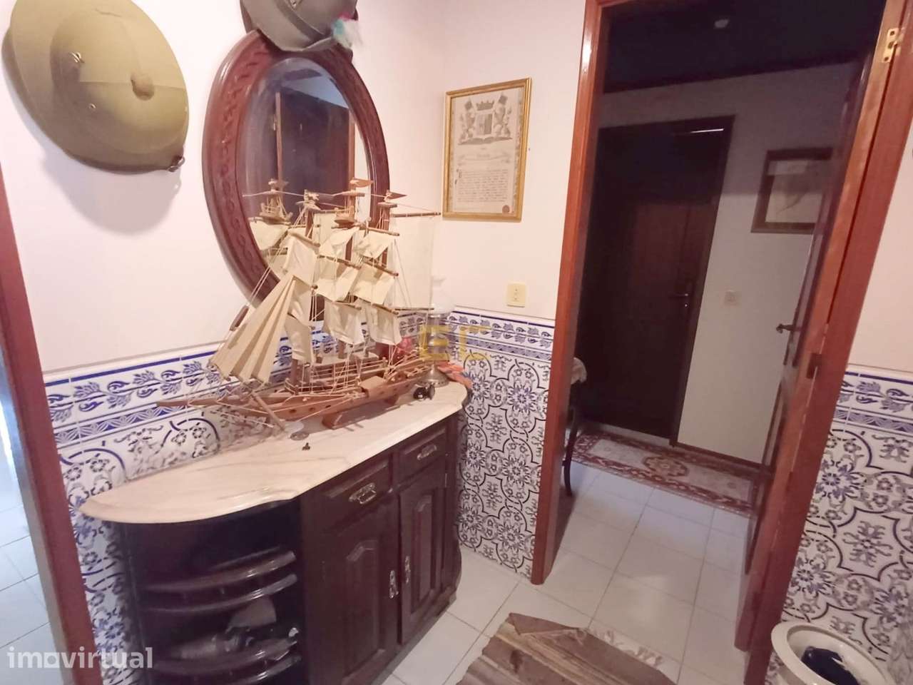 Apartamento T2 com arrumo na cave, nas Abadias! - Grande imagem: 2/15