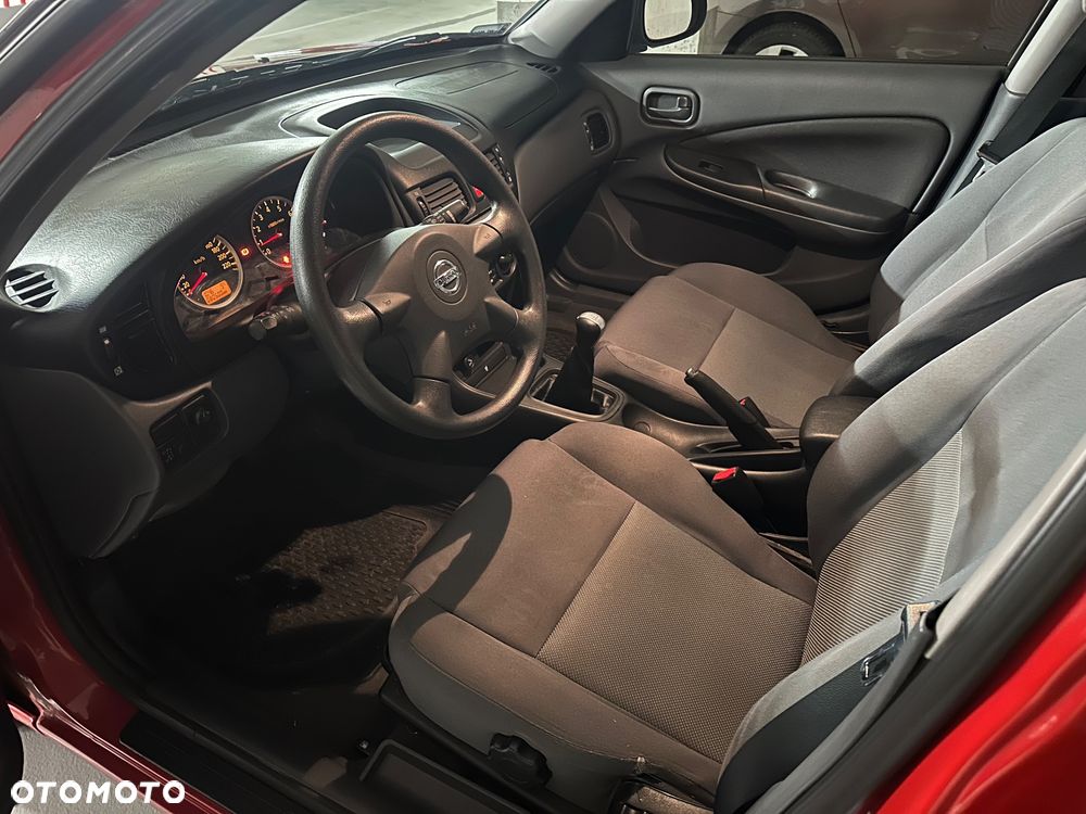 Nissan Almera 1.5 Visia - 9