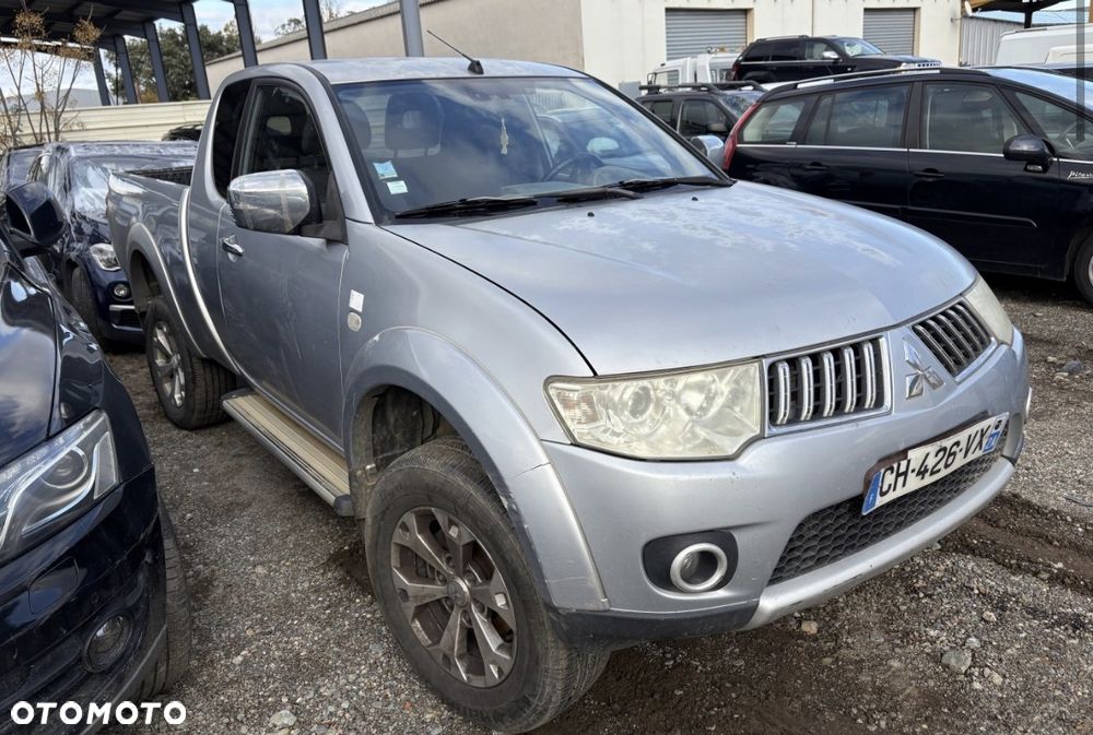 Mitsubishi L200 Pick Up 4x4 Intense Club Cab - 1