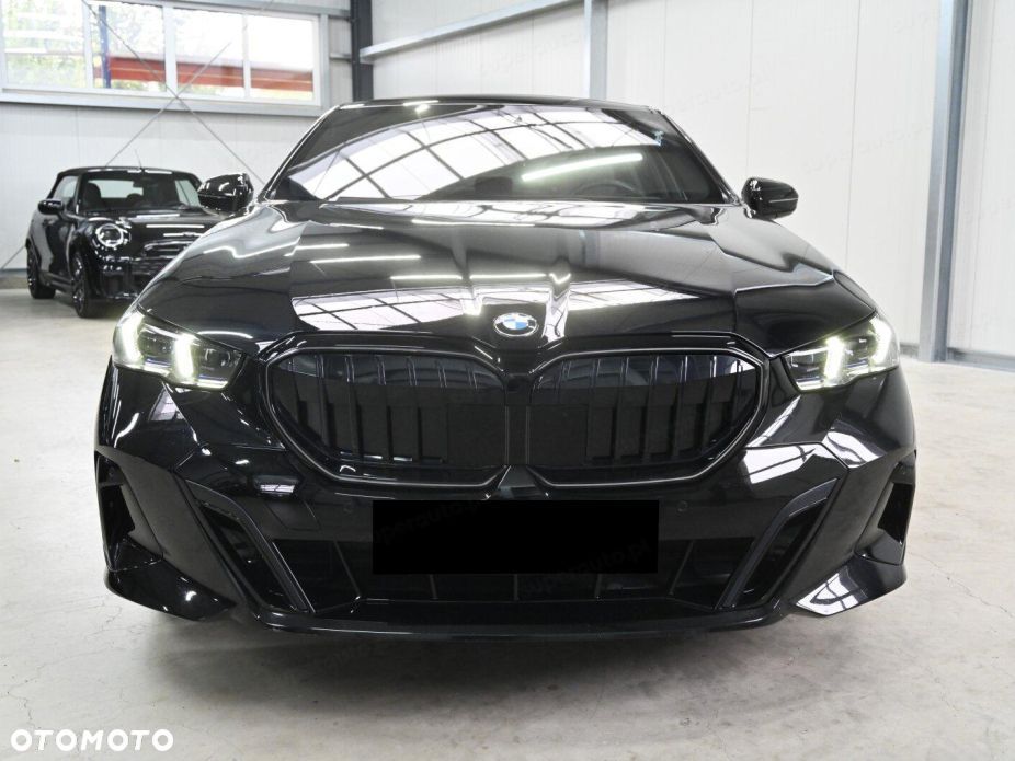 BMW Seria 5 520d xDrive mHEV M Sport - 6