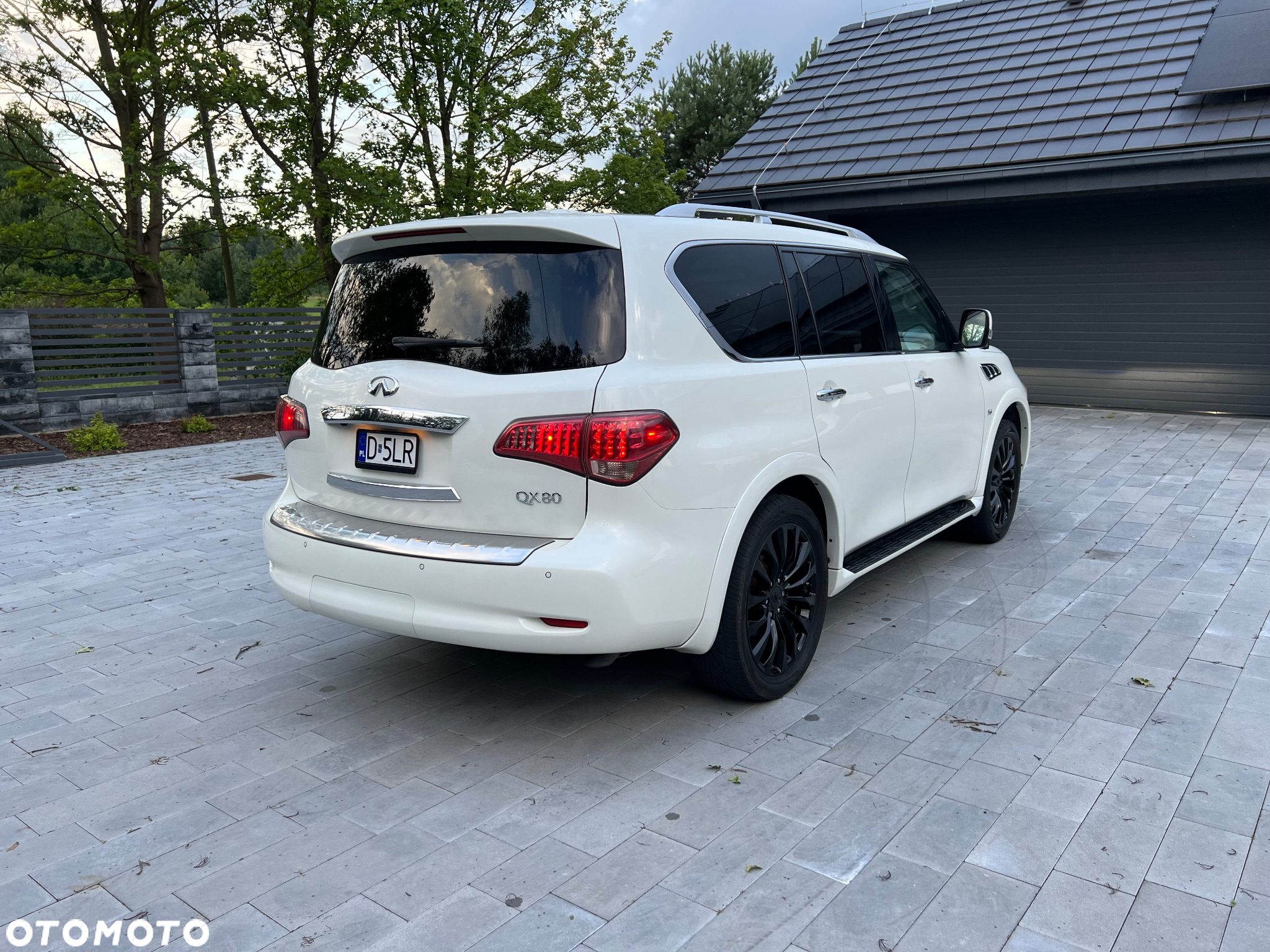 Infiniti QX80 - 7