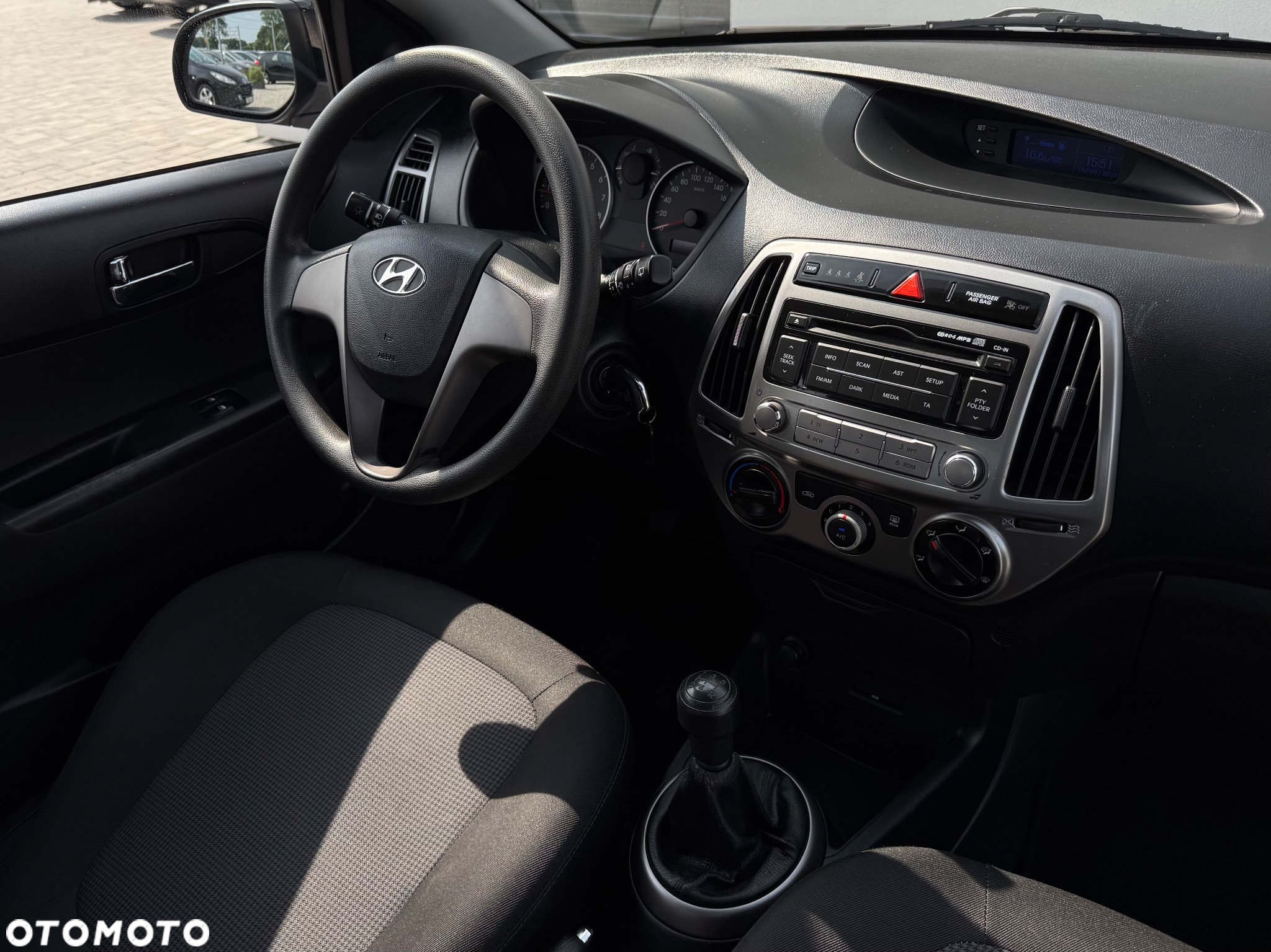 Hyundai i20 1.2 Fifa World Cup Edition - 31