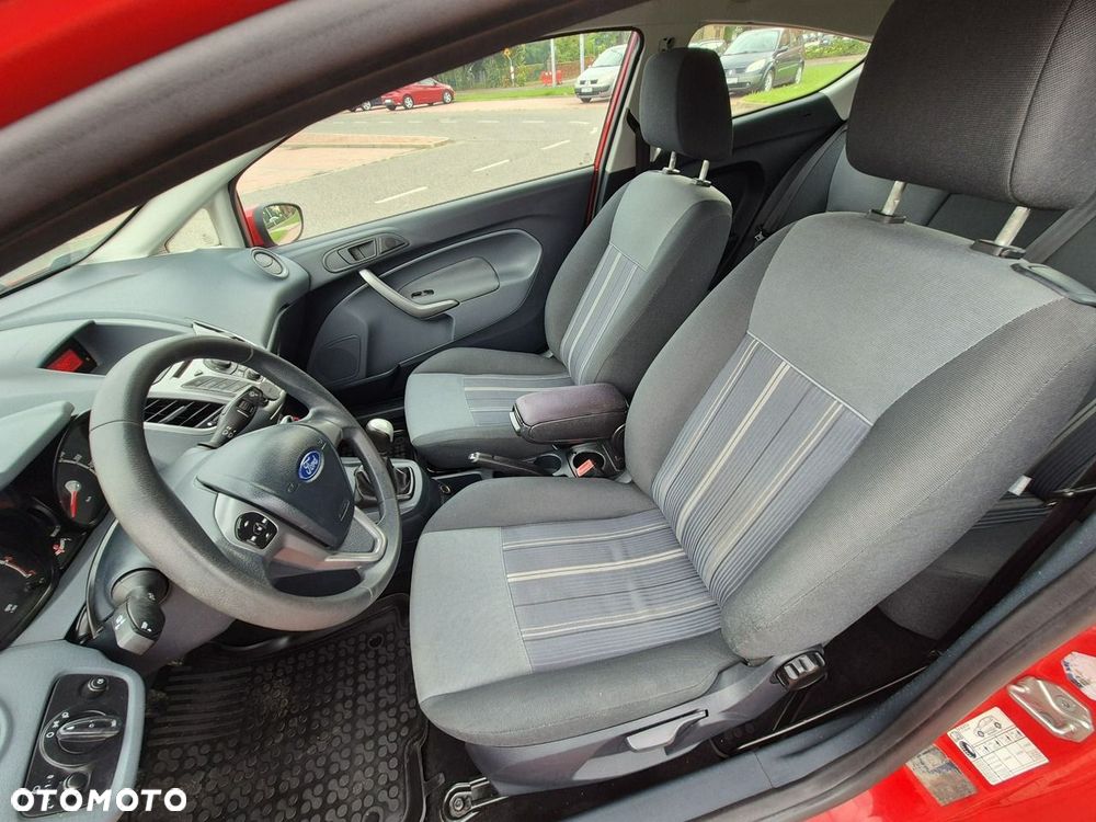 Ford Fiesta 1.25 Trend - 13