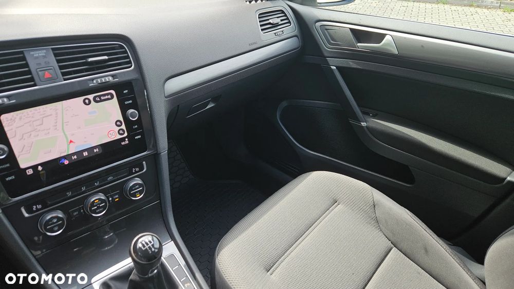 Volkswagen Golf 1.6 TDI BMT Comfortline - 8