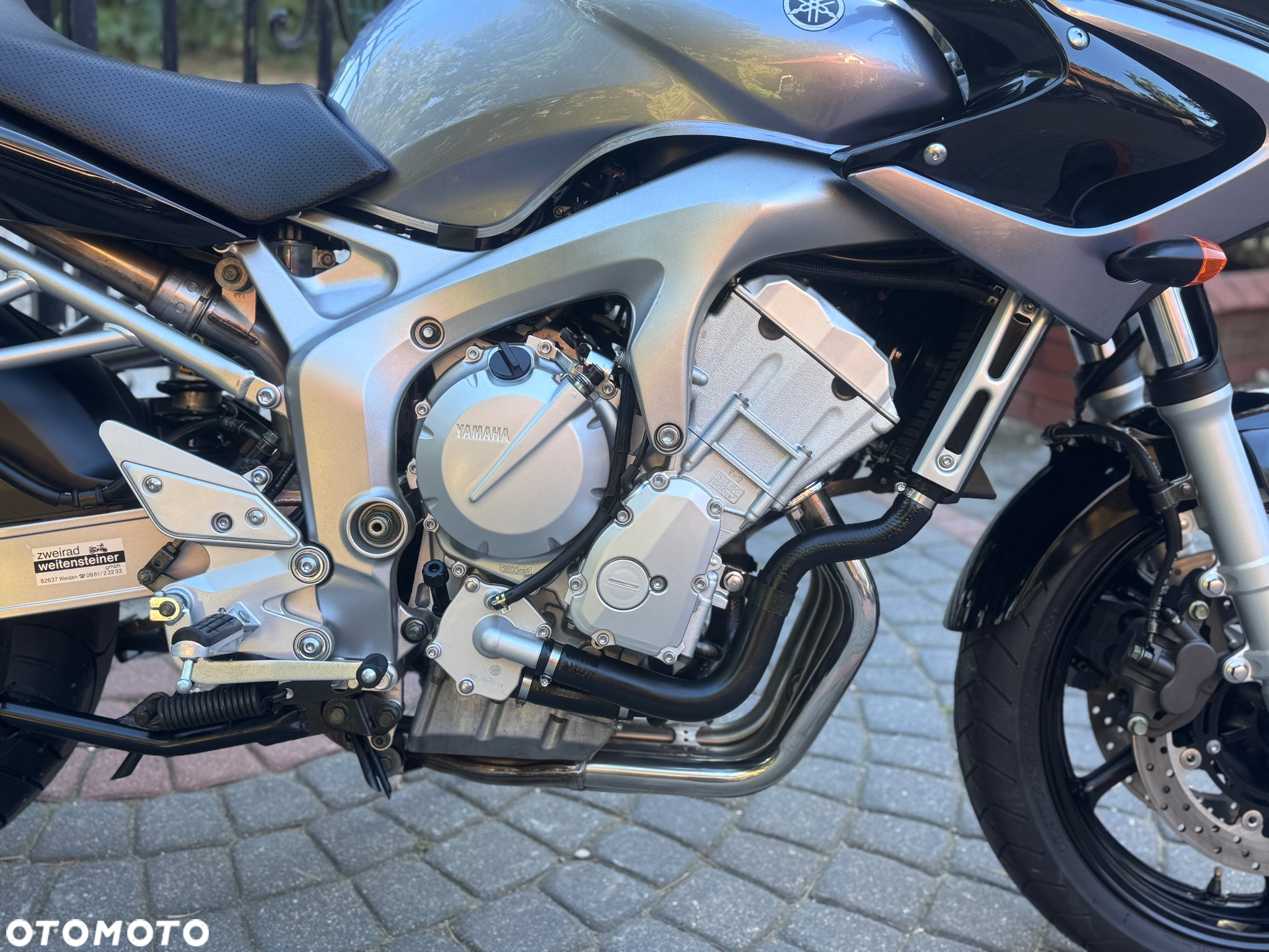 Yamaha FZ6 - 13
