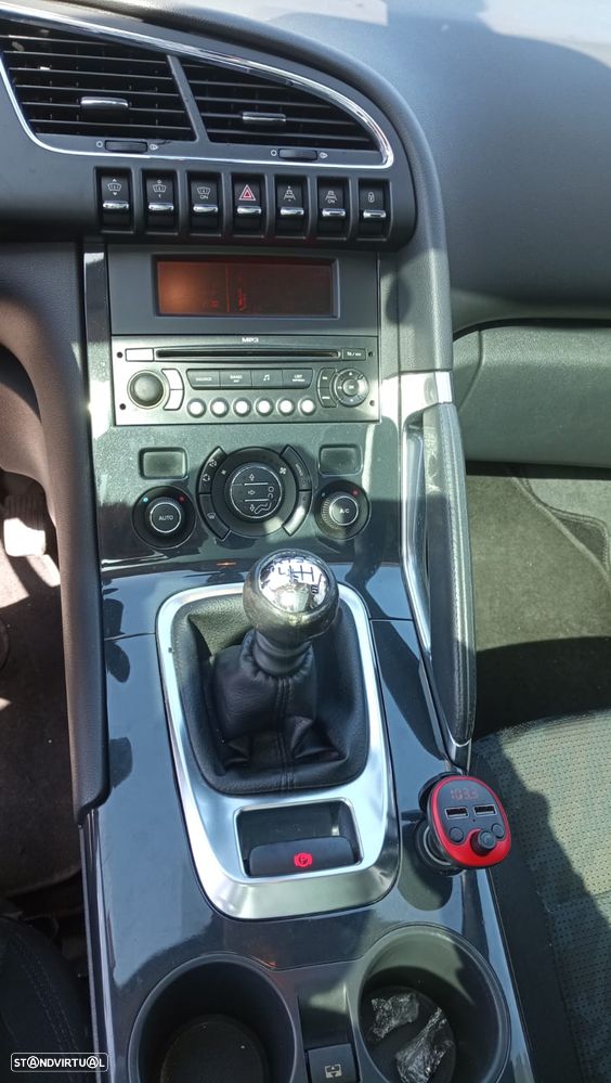 Peugeot 3008 1.6 HDi Premium - 15