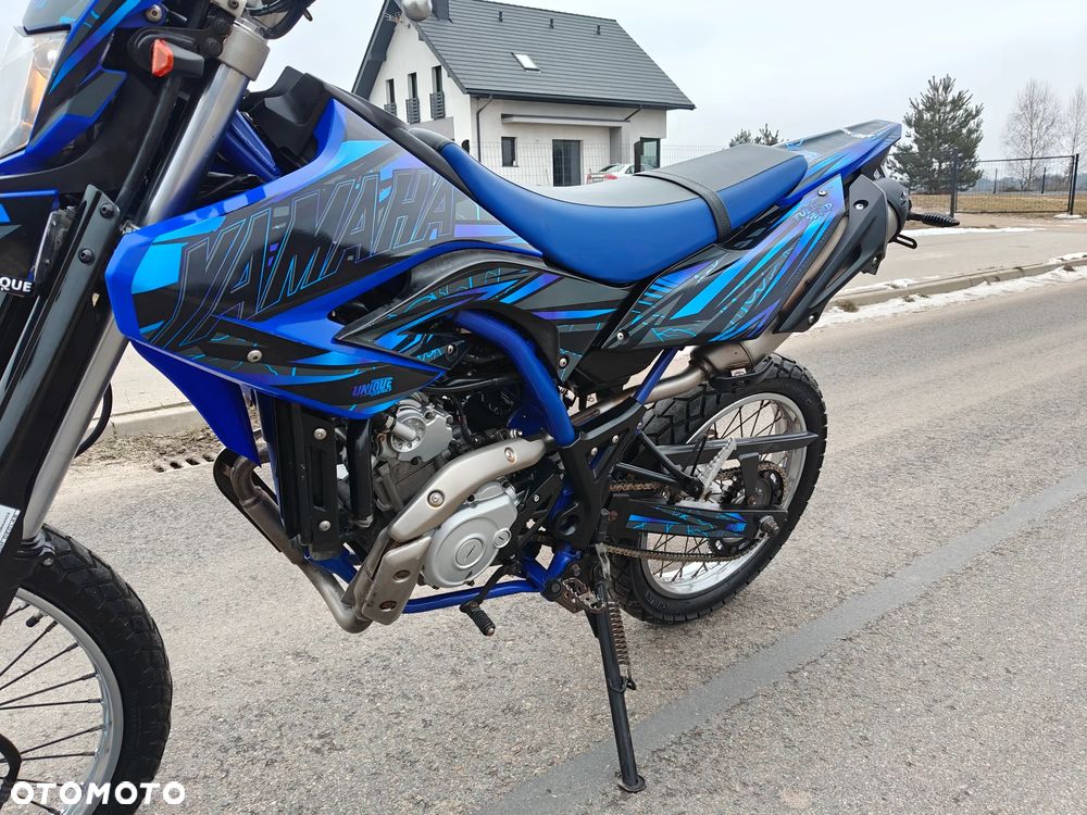 Yamaha WR - 8