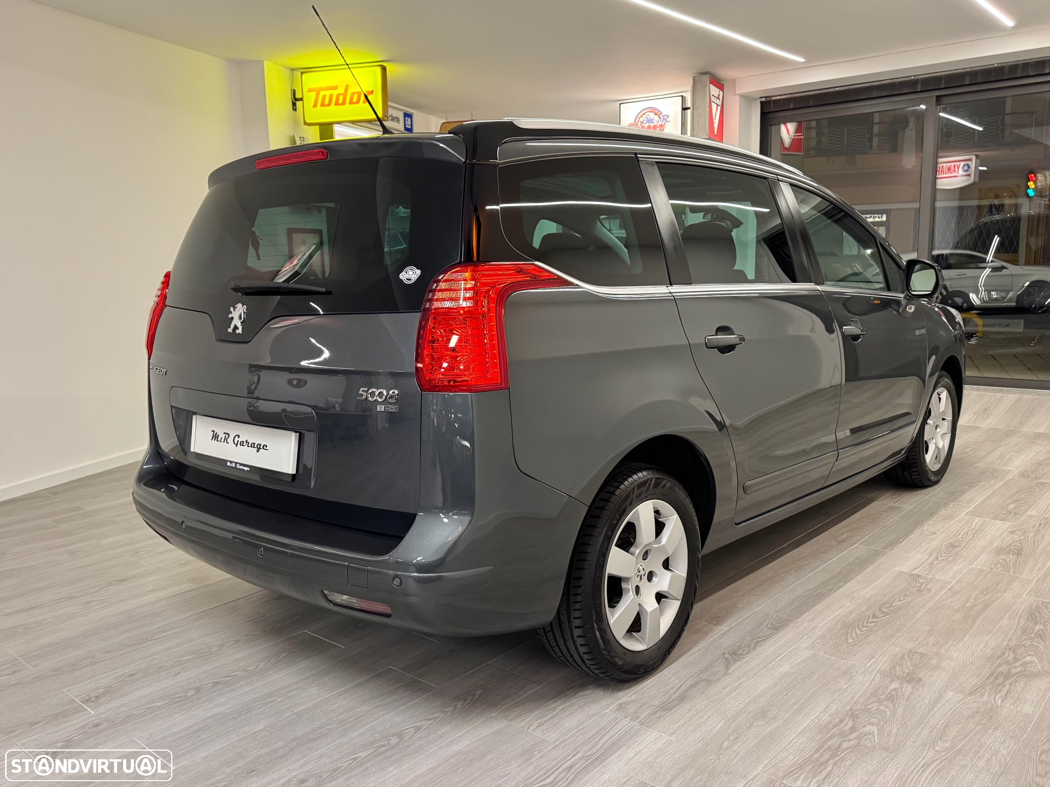 Peugeot 5008 1.6 E-HDi 7L Allure 2-Tronic - 4