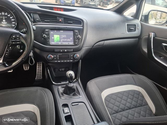 Kia Ceed SW 1.6 CRDi GT Line - 11
