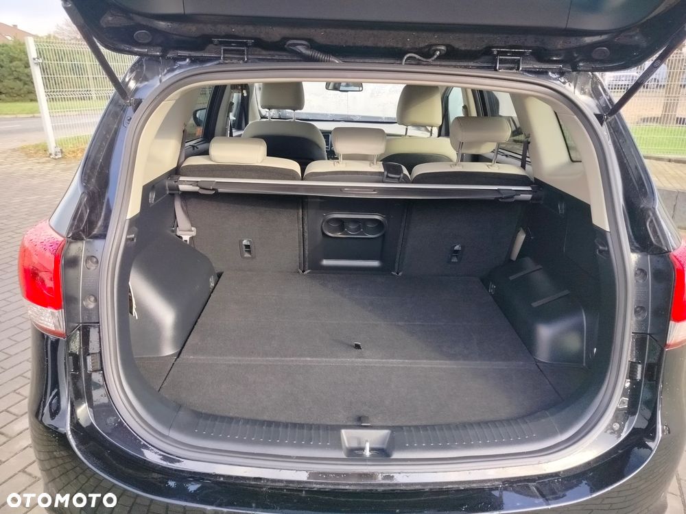 Kia Carens 1.6 GDI Business Line EU6 - 11