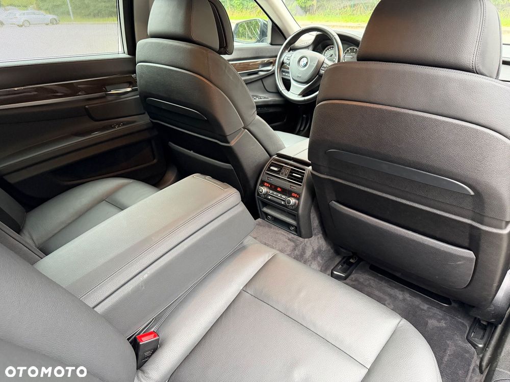 BMW Seria 7 730d - 25