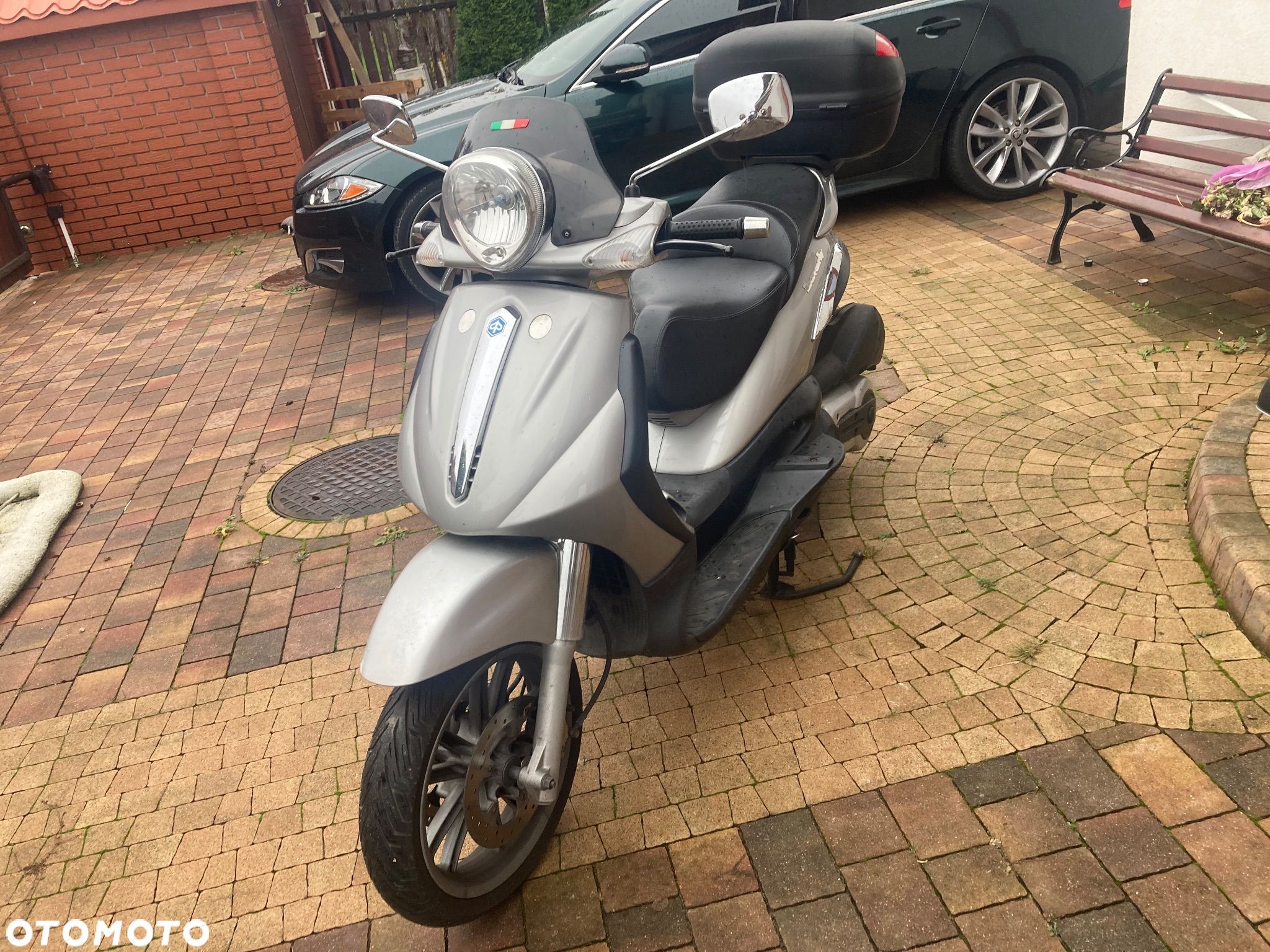 Piaggio Beverly - 1