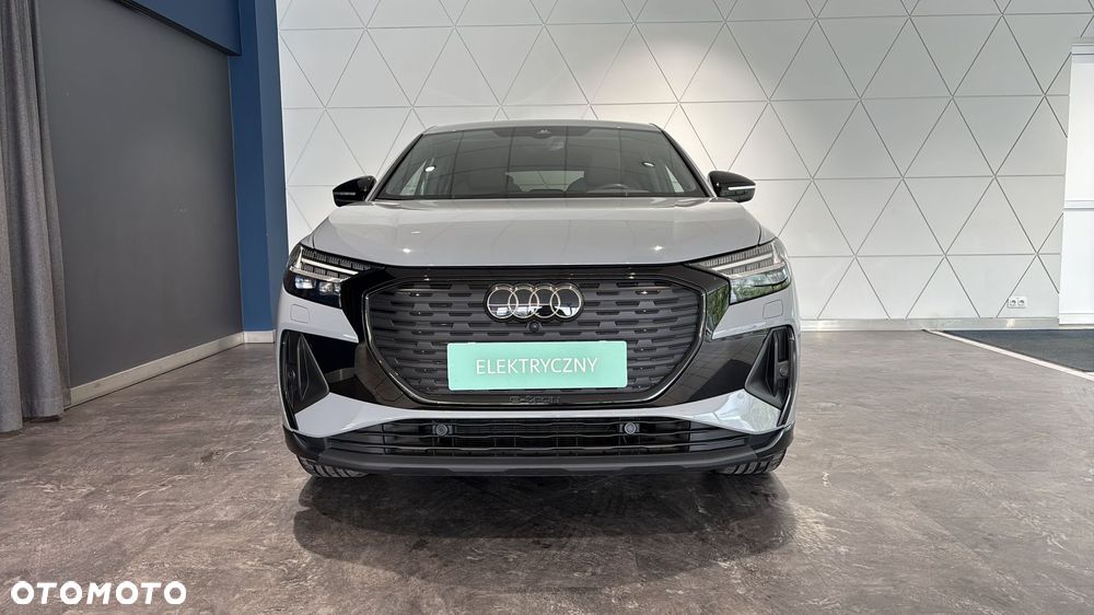 Audi Q4 e-tron - 9