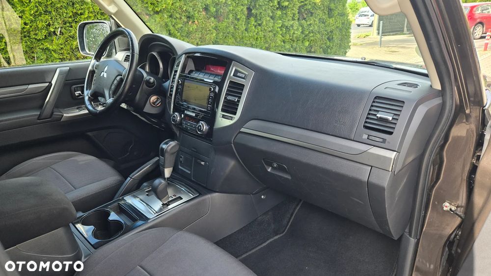 Mitsubishi Pajero 3.2 DI-D Automatik Top - 10
