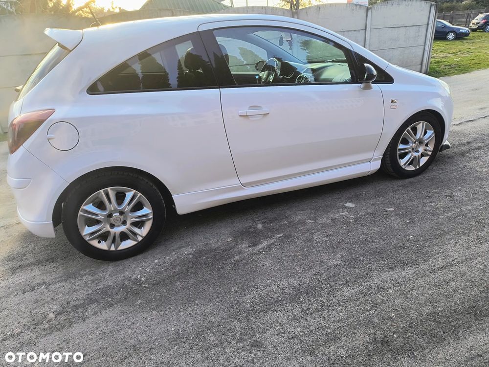Opel Corsa 1.2 16V Limited Edition - 29
