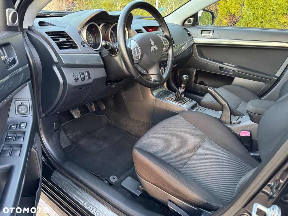 Mitsubishi Lancer 1.8 Invite - 19