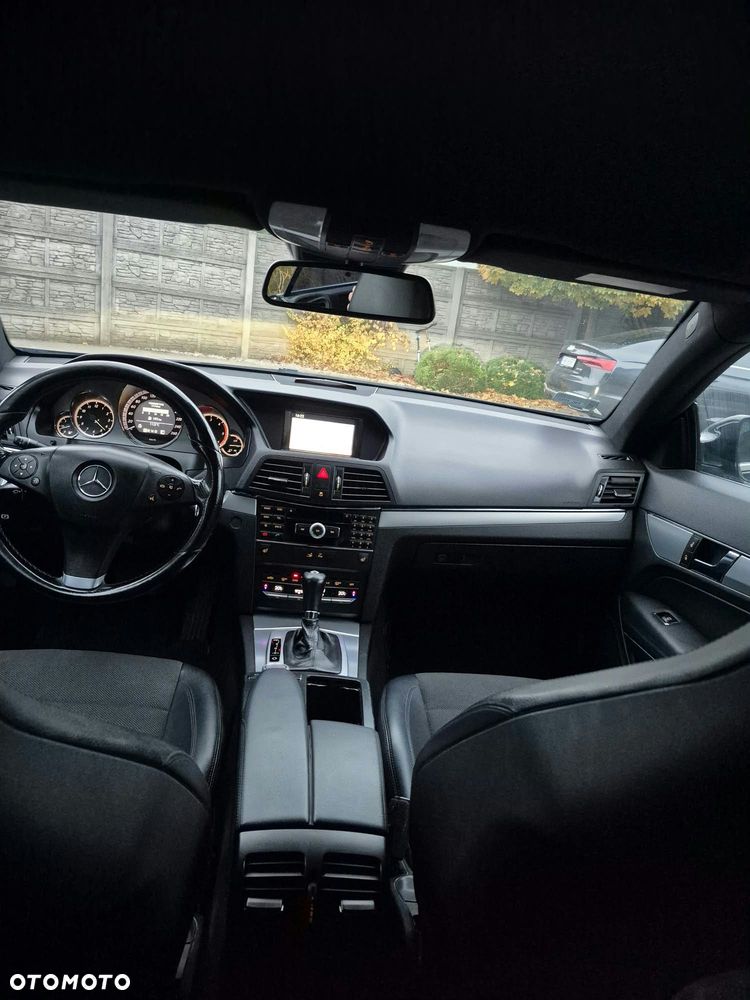 Mercedes-Benz Klasa E 350 CDI BlueEff - 19