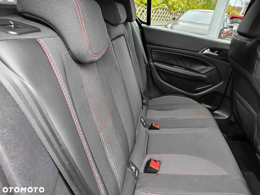 Peugeot 308 - 24