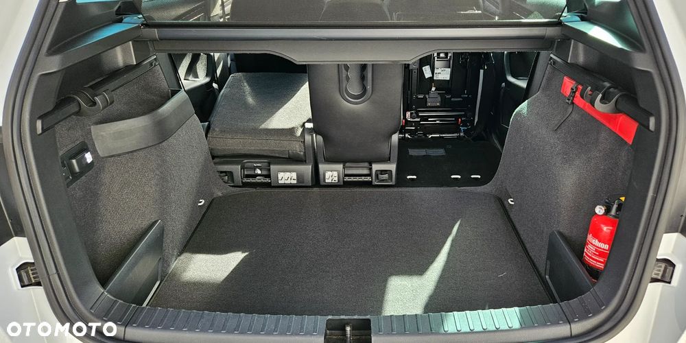 Skoda Karoq 1.5 TSI ACT 4x2 Style DSG - 10