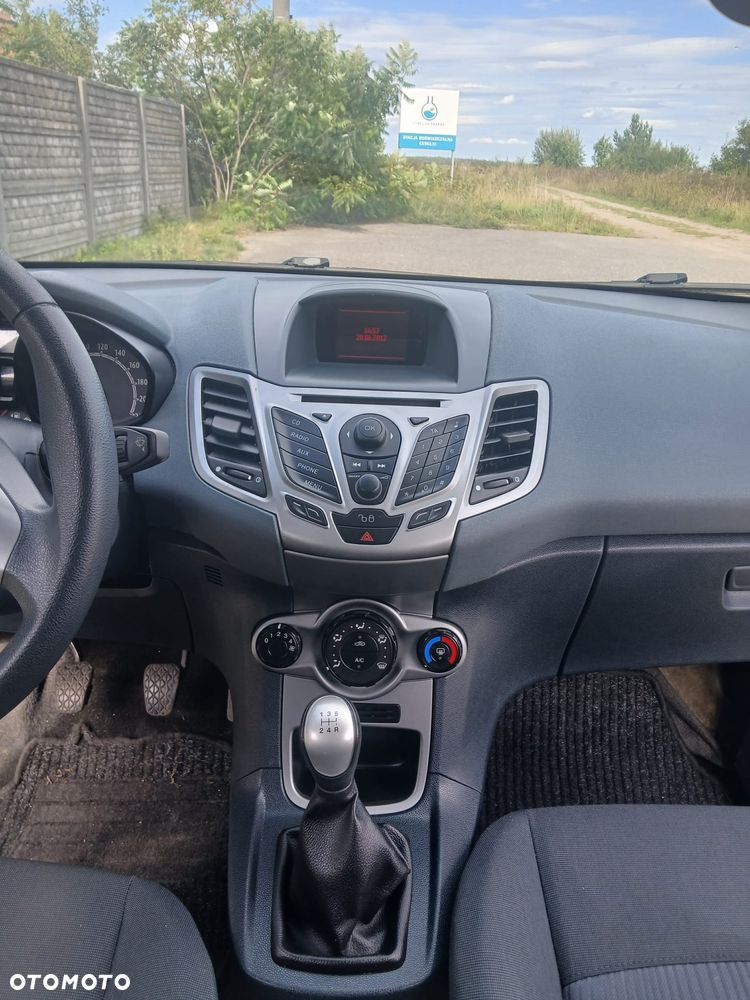 Ford Fiesta - 8