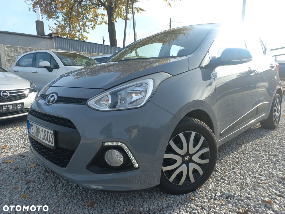 Hyundai i10 1.0 Fifa World Cup Edition - 1