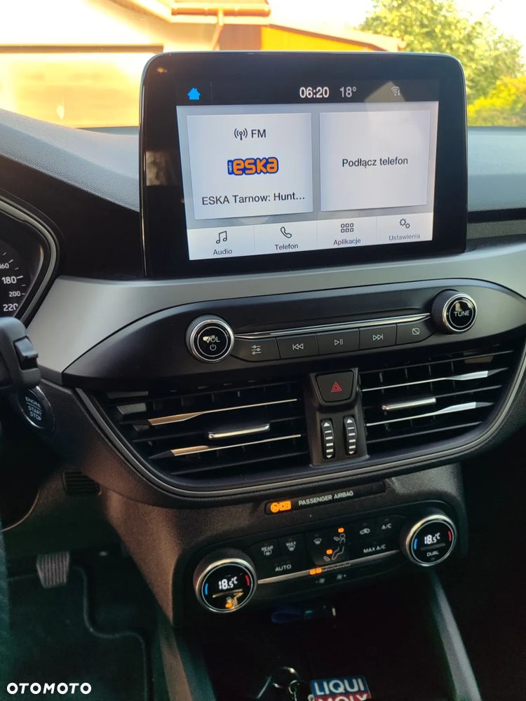 Ford Focus 1.0 EcoBoost Hybrid ST-LINE - 14