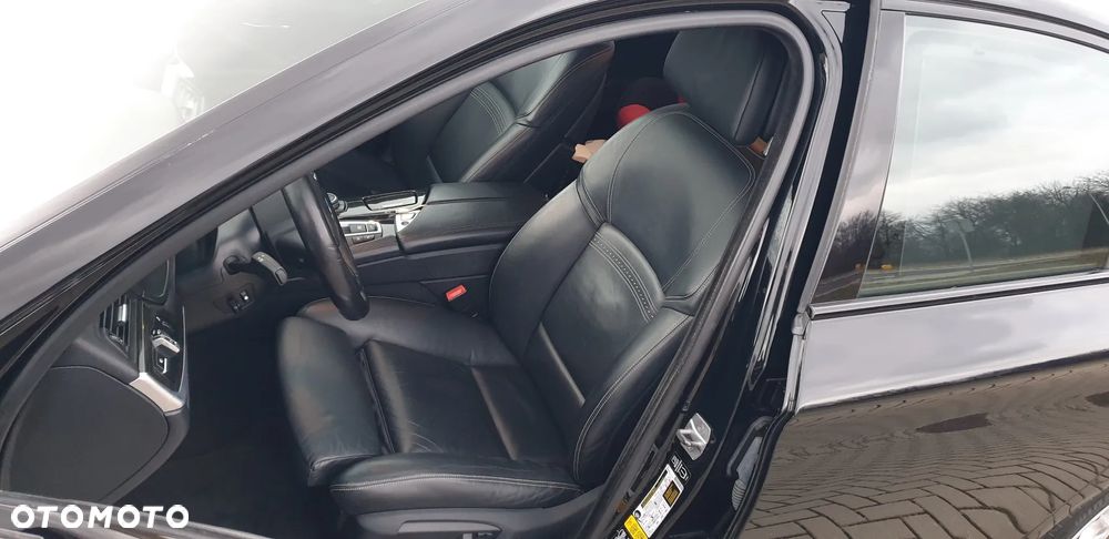 BMW Seria 5 535i xDrive - 7
