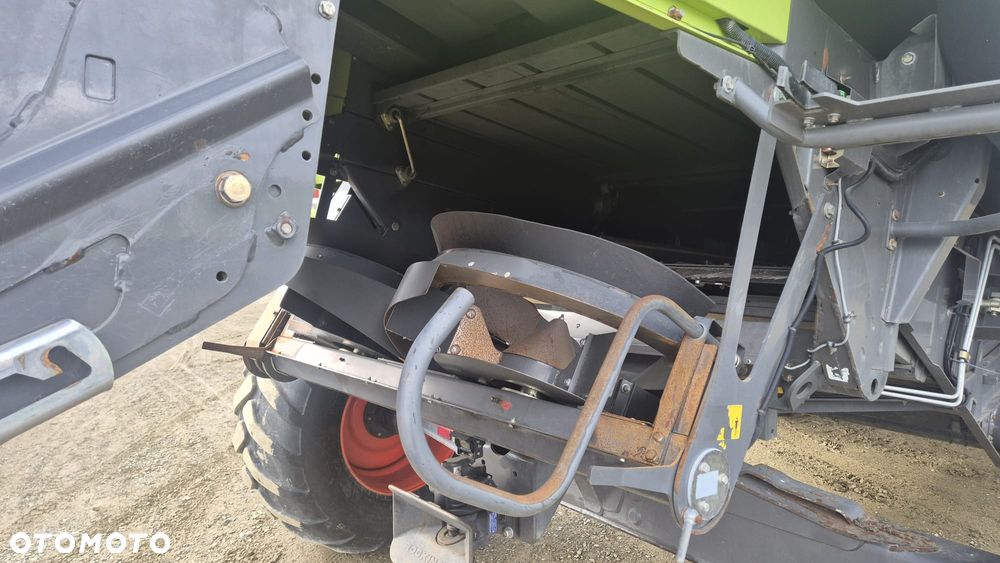 Claas Tucano 340 - 10