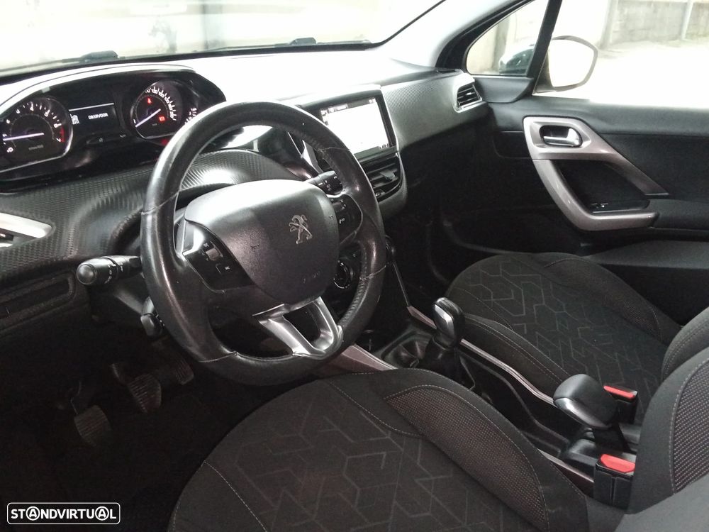 Peugeot 2008 82 VTI Allure - 9