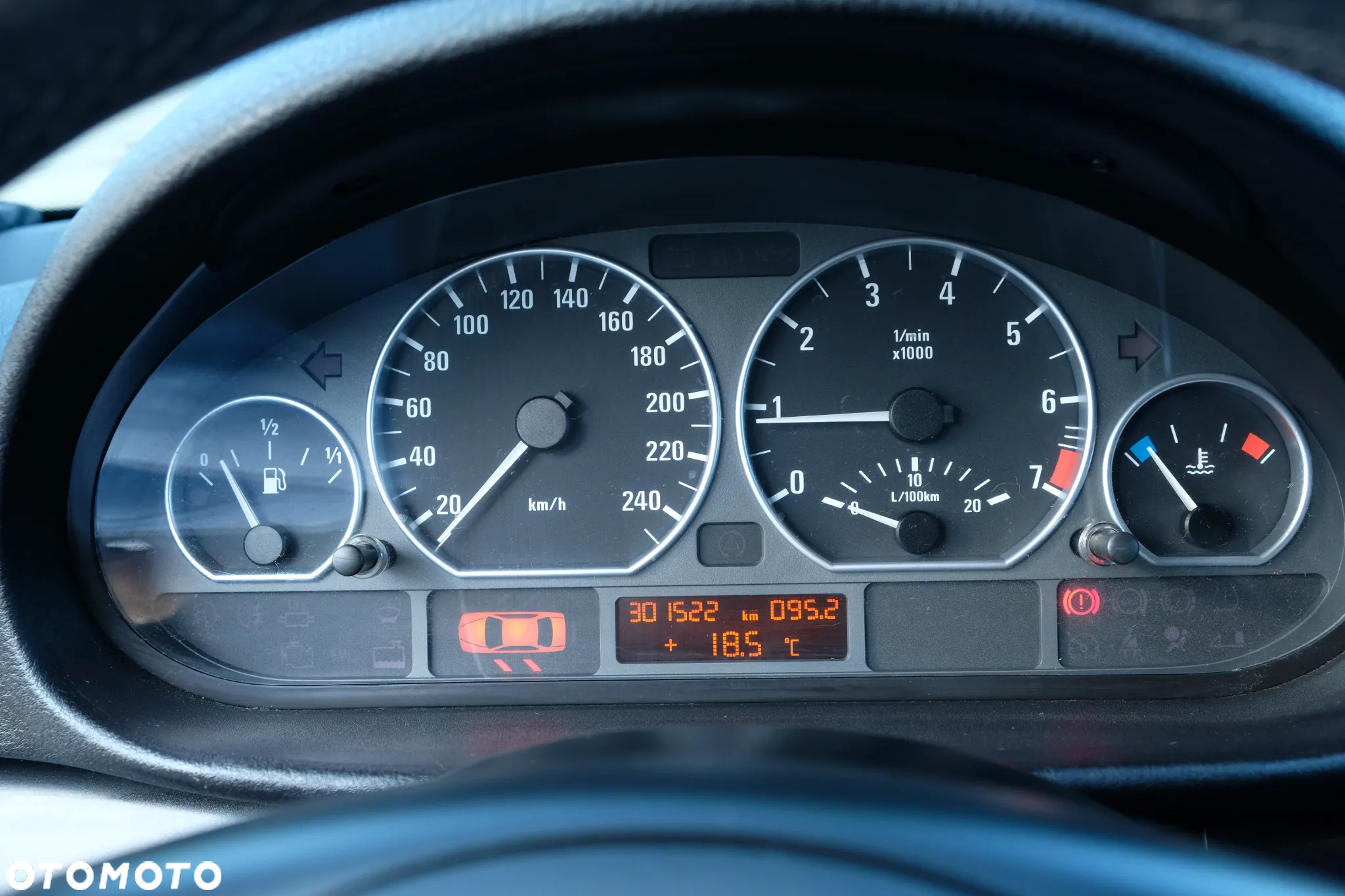 BMW Seria 3 316i - 14