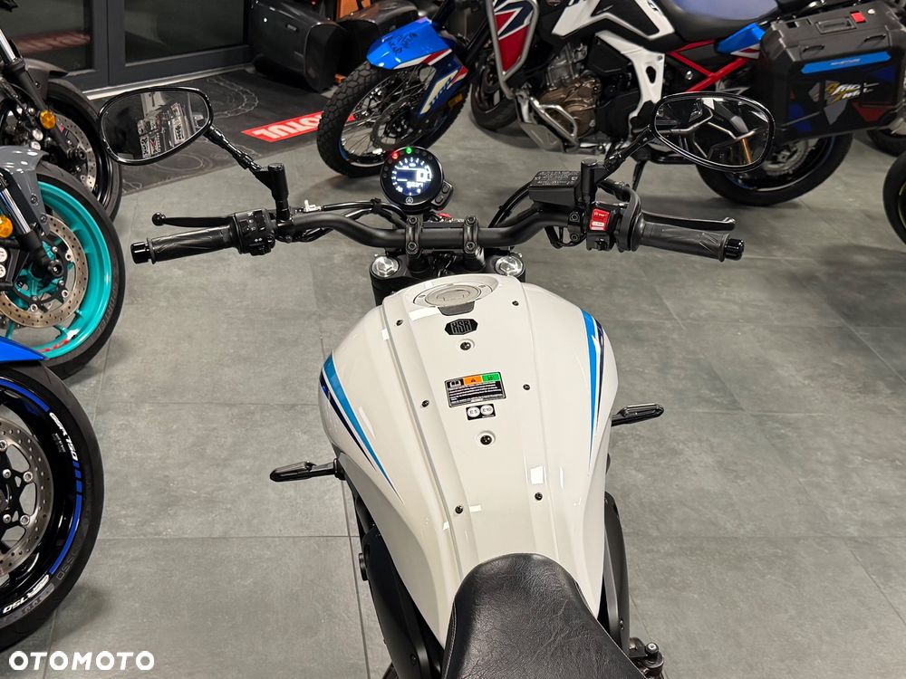 Yamaha XSR - 26