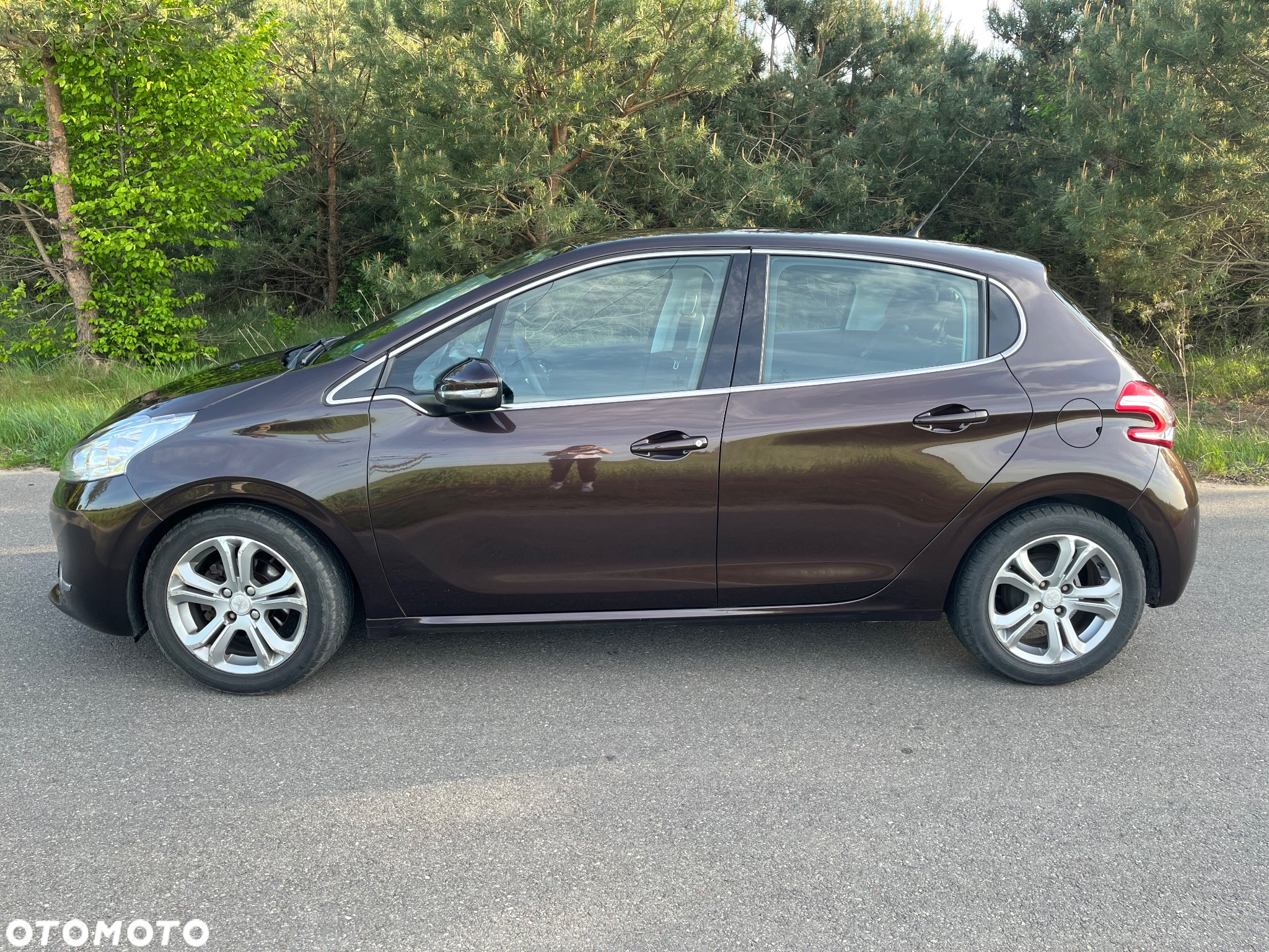 Peugeot 208 - 2