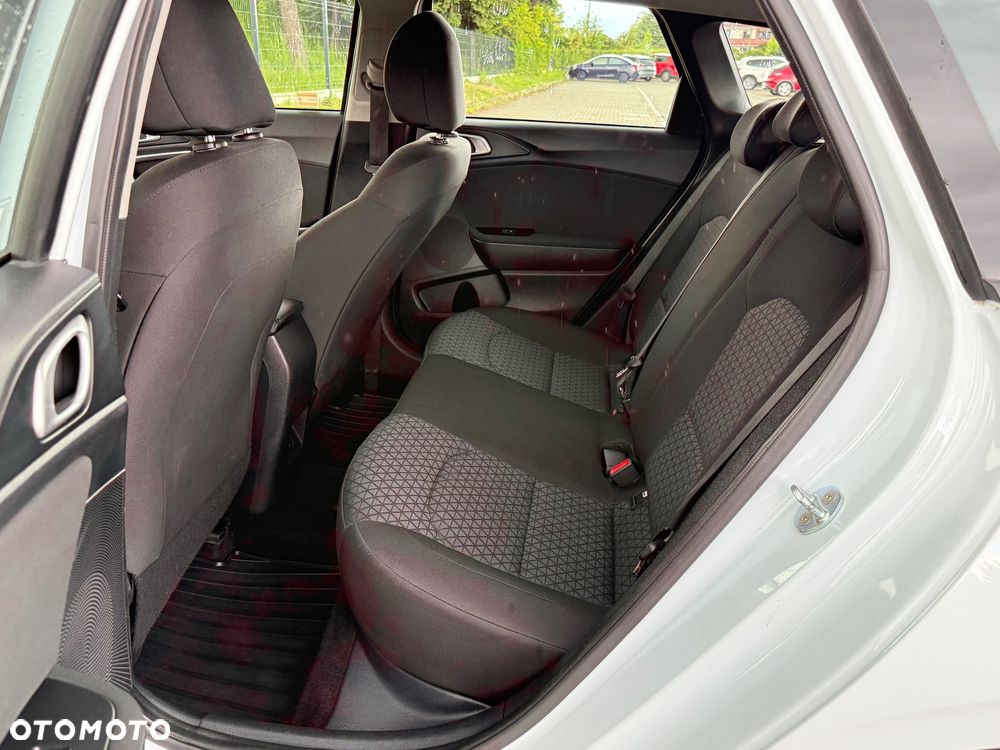 Kia Ceed 1.5 T-GDI S - 7